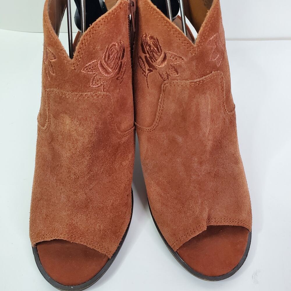 Lucky Brand Women's S 9M Listana Suede Embroidered Peep Toe Burnt Orange Booties - Picture 4 of 13